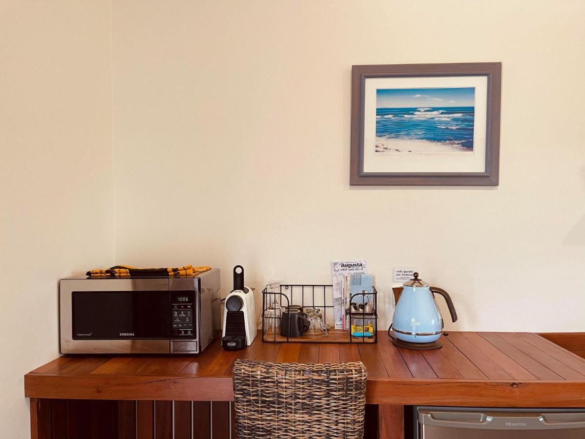 Grape Juice Retreat Rustic Romantic Gateway 5Mins To Beaches & Town Margaret River Esterno foto